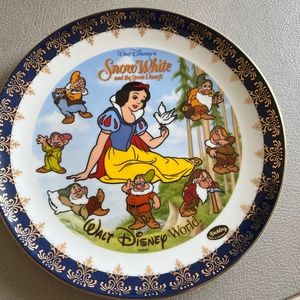 Disney Collectible Plate: Snow White